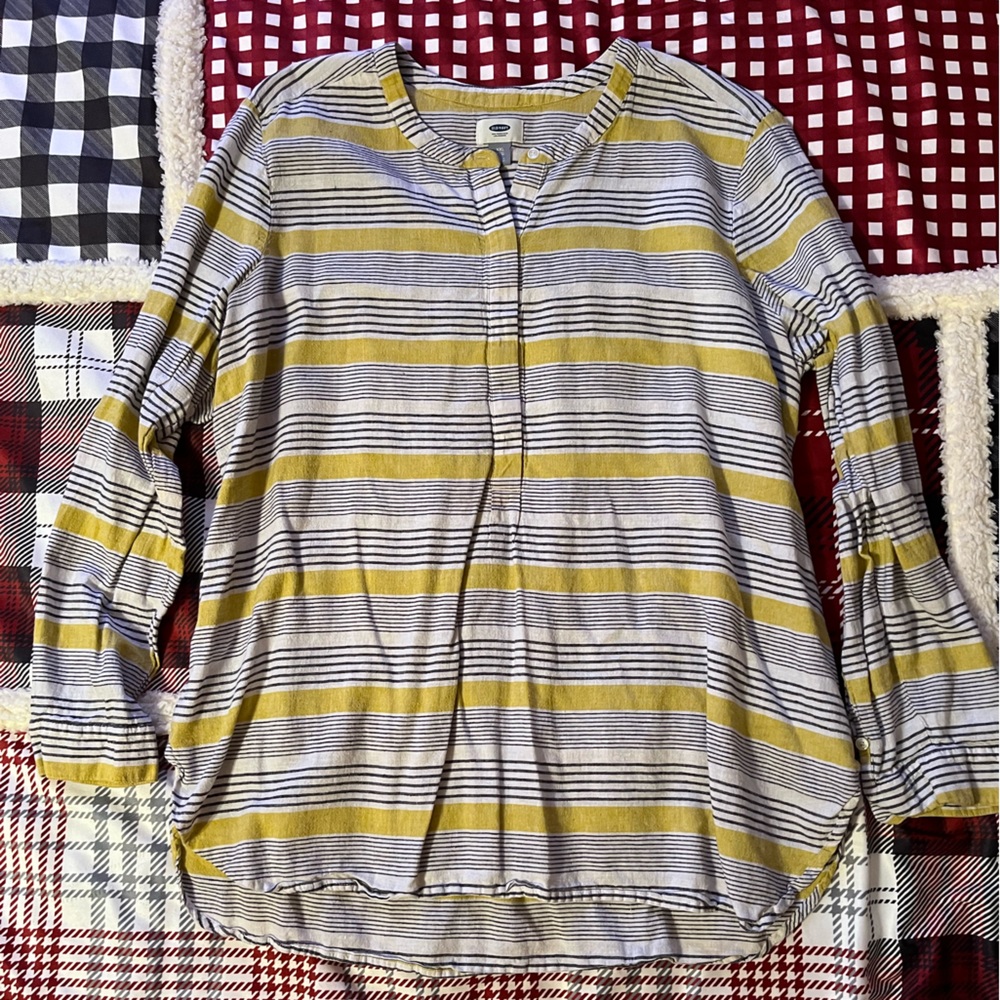 Old navy shirt